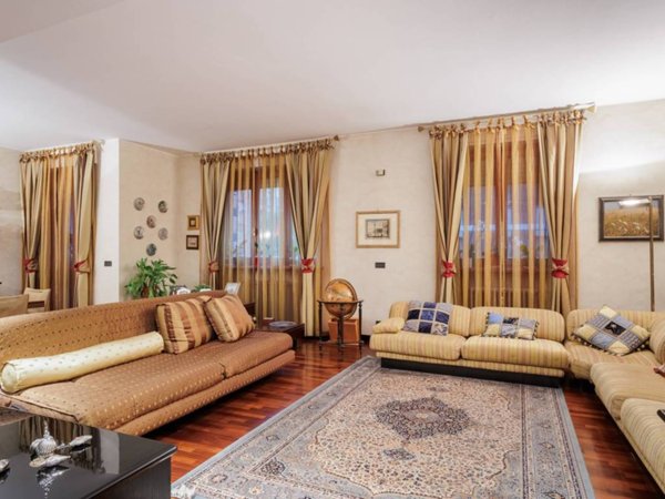 appartamento in vendita a Milano in zona Isola