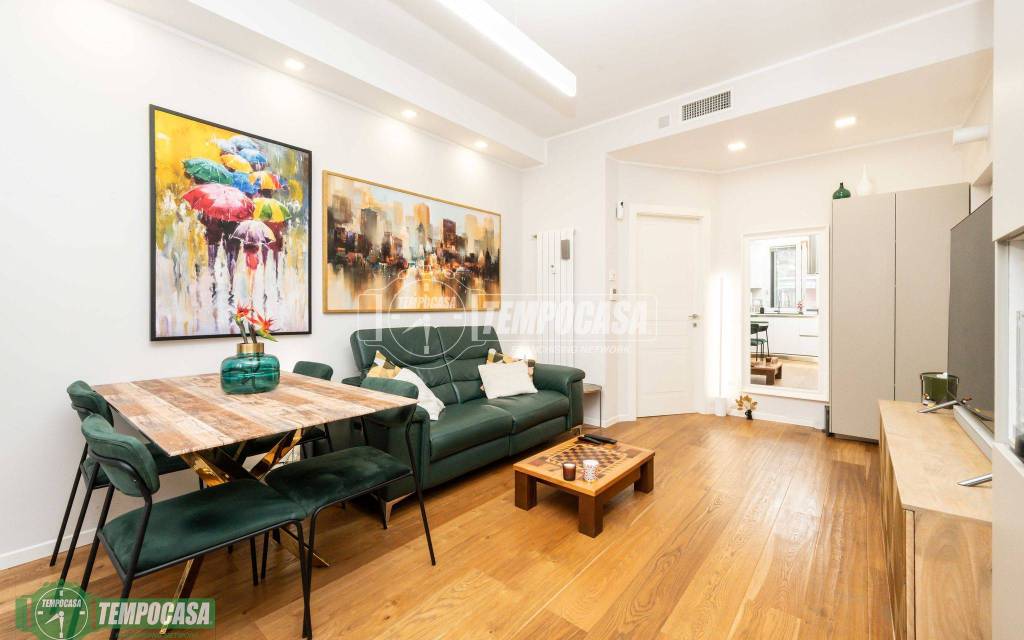 appartamento in vendita a Milano in zona Adriano