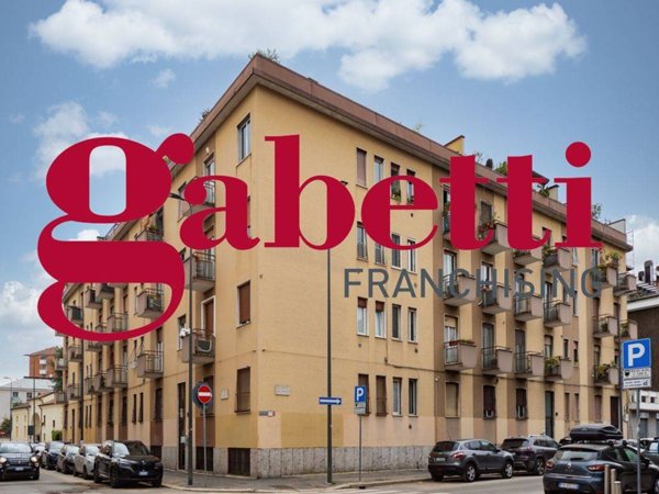 appartamento in vendita a Milano in zona Montalbino