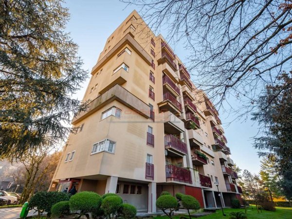 appartamento in vendita a Milano in zona QT8
