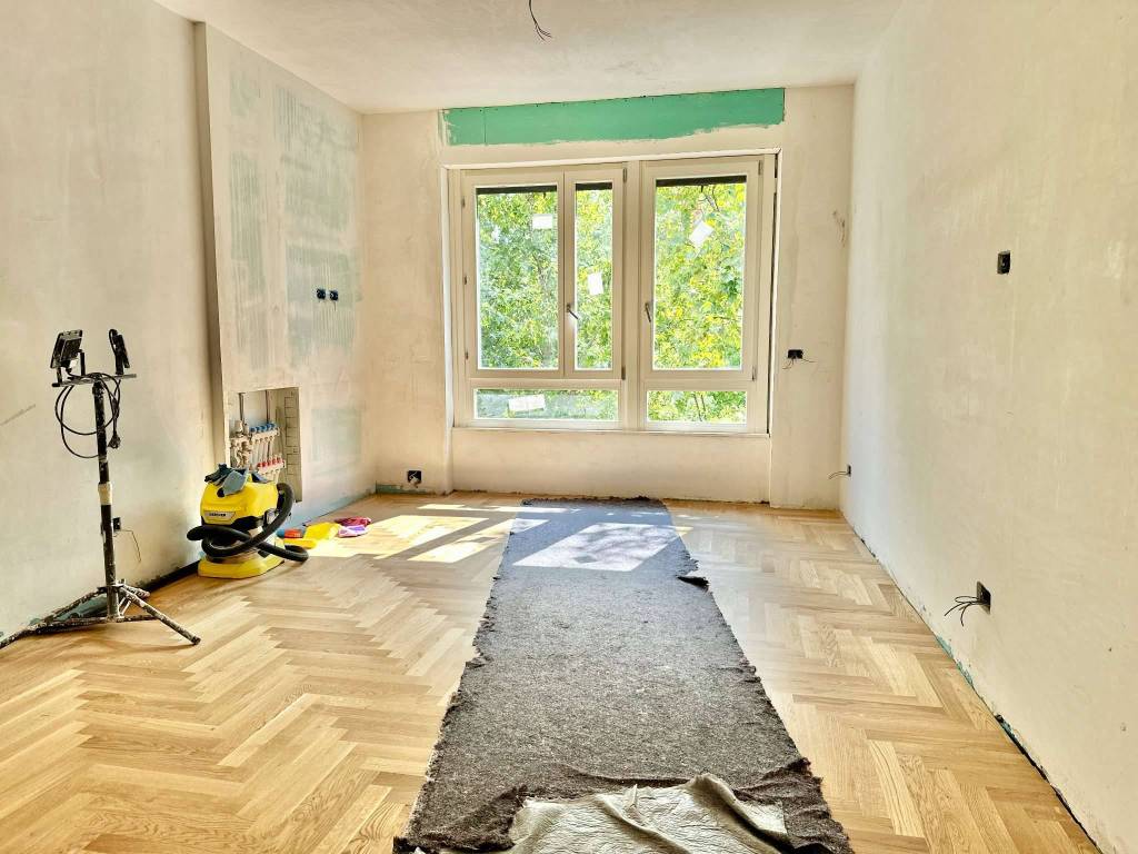 appartamento in vendita a Milano in zona Bullona
