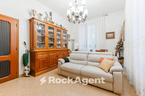 appartamento in vendita a Milano in zona Isola