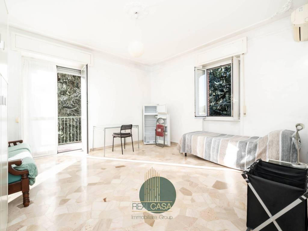 appartamento in vendita a Milano in zona Famagosta