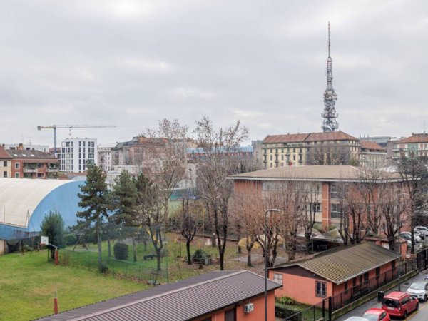 appartamento in vendita a Milano in zona Sempione