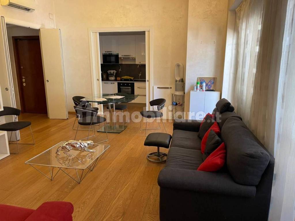 appartamento in vendita a Milano in zona Solari