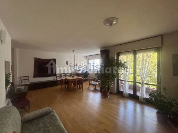 appartamento in vendita a Milano in zona Lorenteggio