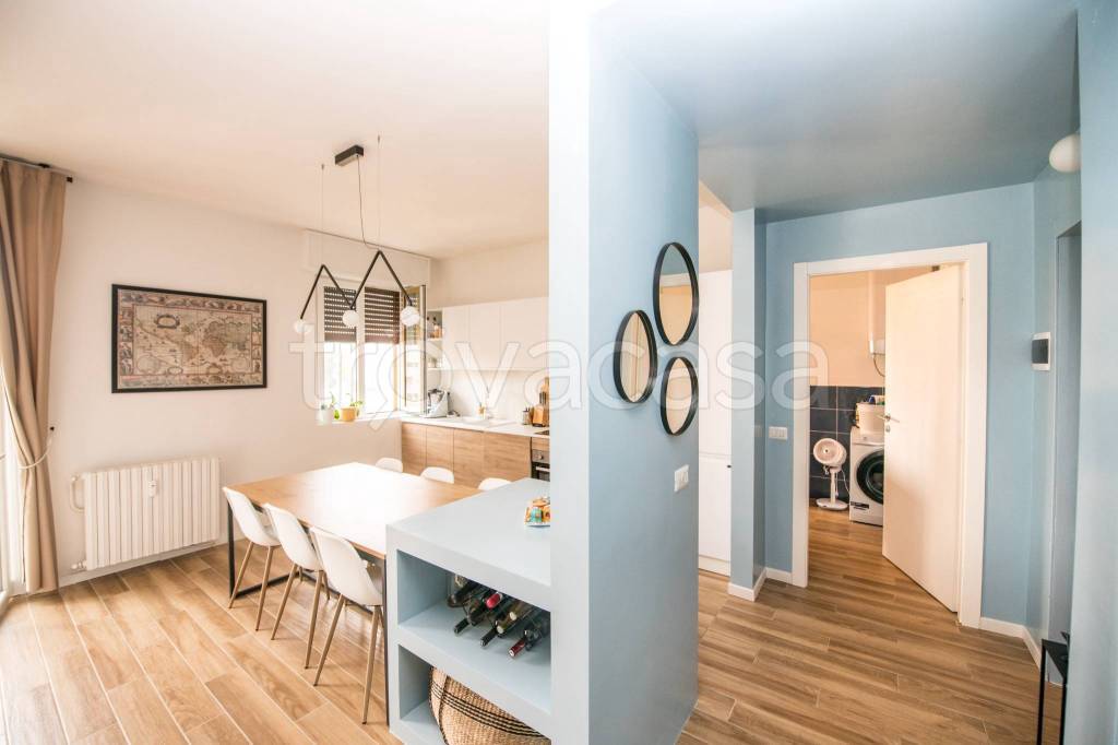 appartamento in vendita a Milano in zona Bocconi