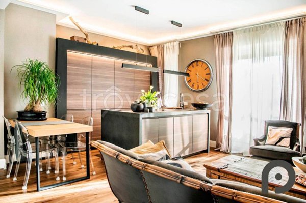 appartamento in vendita a Milano in zona Isola