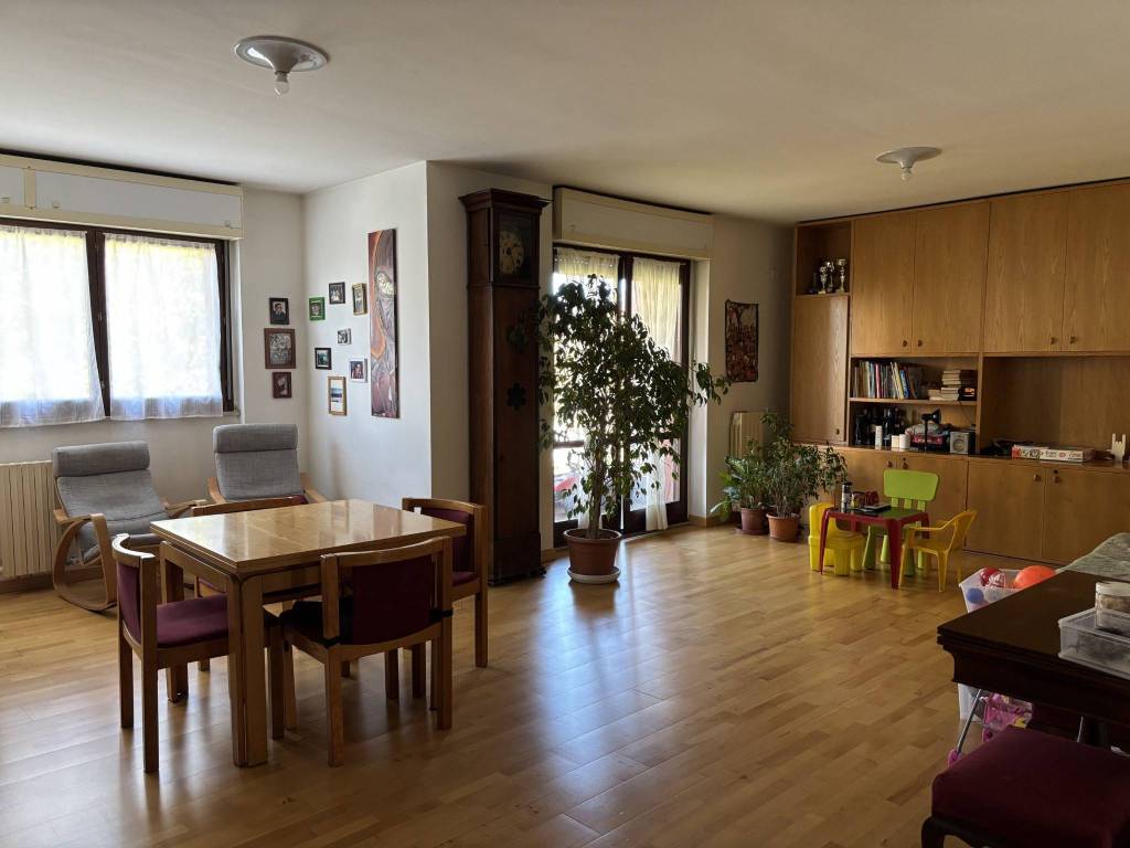 appartamento in vendita a Milano in zona Barona