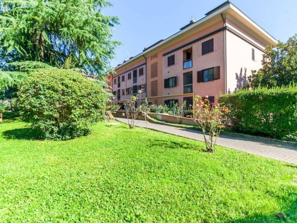 appartamento in vendita a Milano in zona Vigentino
