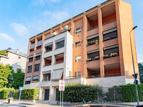 appartamento in vendita a Milano in zona Vigentino
