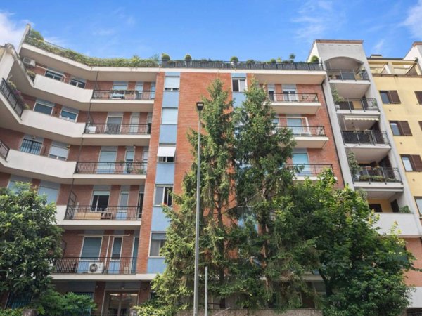 appartamento in vendita a Milano in zona Porta Romana