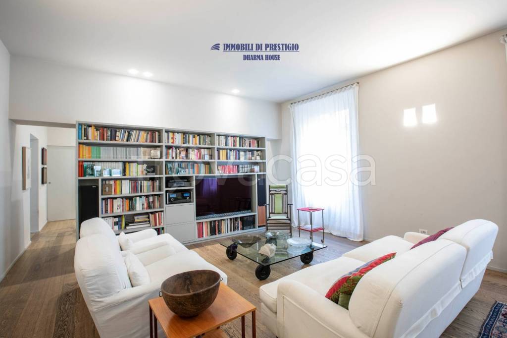 appartamento in vendita a Milano in zona Porta Venezia