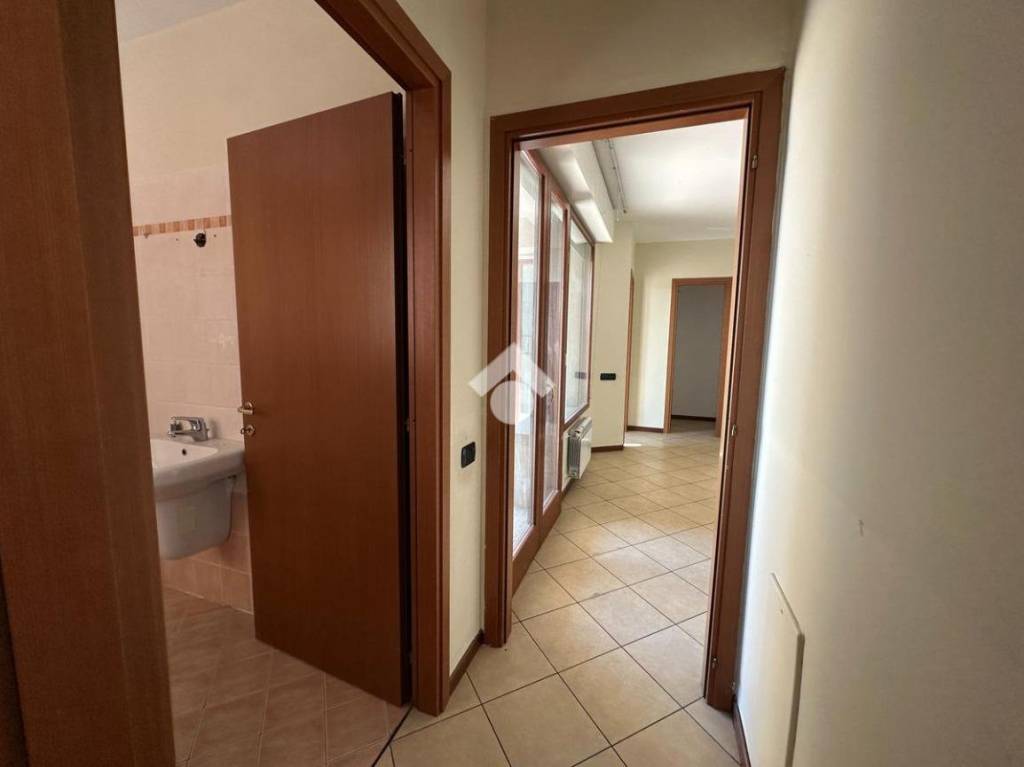 appartamento in vendita a Milano in zona Adriano