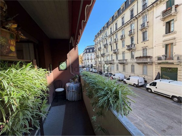 appartamento in vendita a Milano in zona Isola
