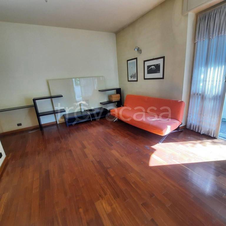 appartamento in vendita a Milano in zona Famagosta