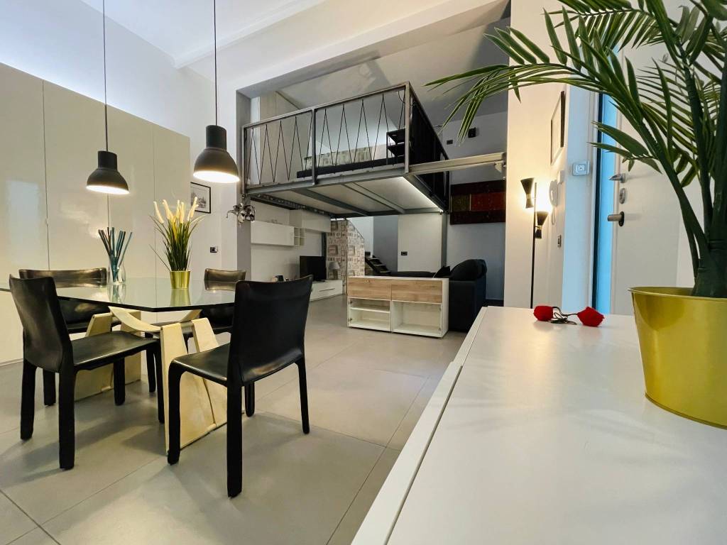 appartamento in vendita a Milano in zona Loreto