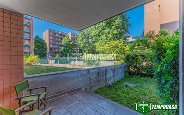 appartamento in vendita a Milano in zona Montalbino