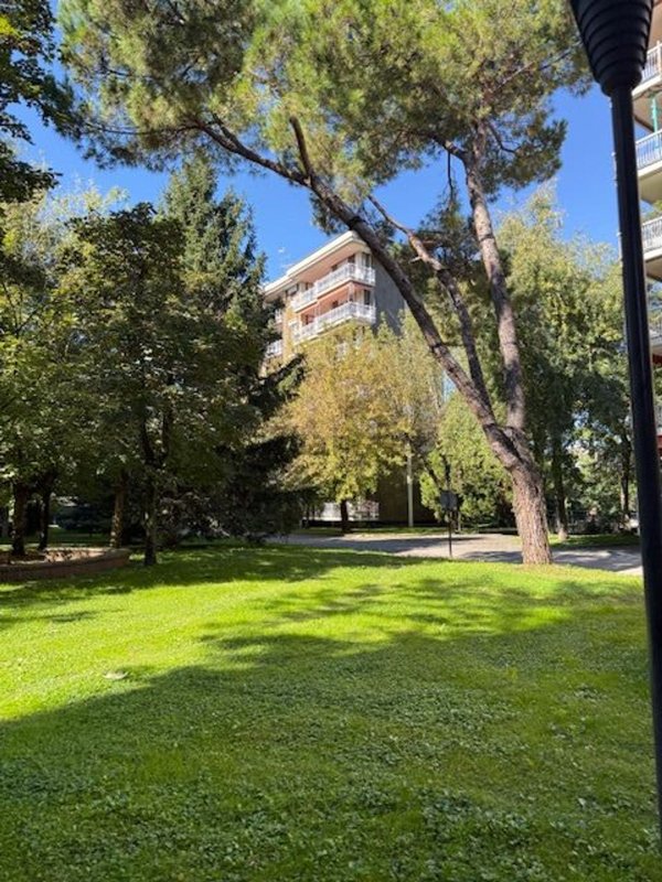 appartamento in vendita a Milano in zona Adriano