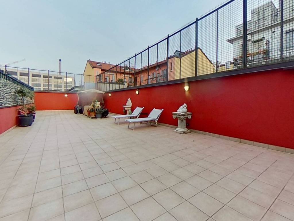 appartamento in vendita a Milano in zona Vigentino