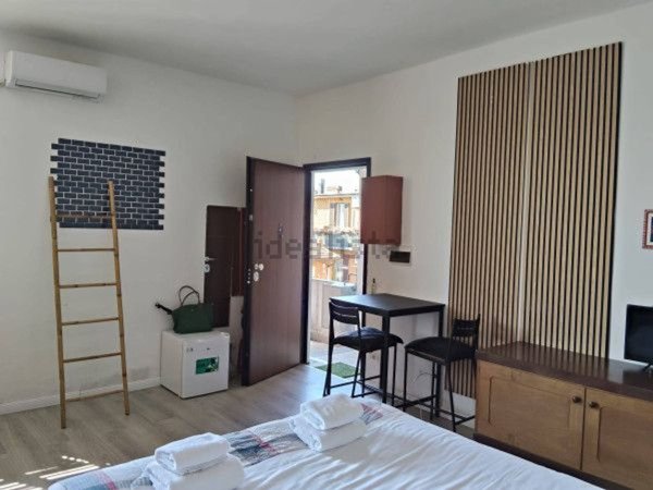 appartamento in vendita a Milano in zona Ronchetto sul Naviglio