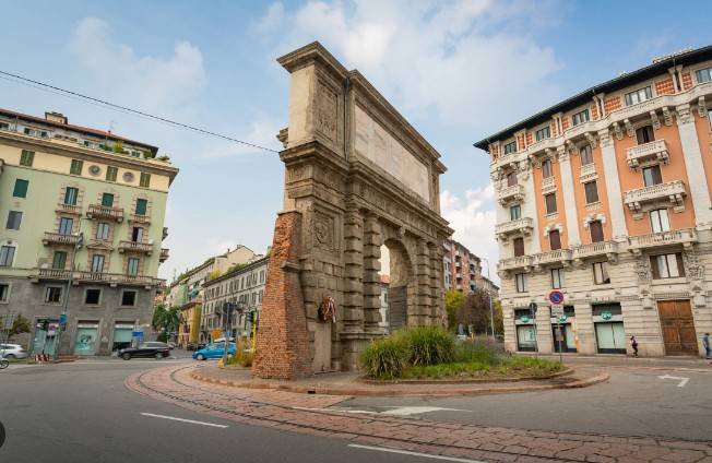 negozio in vendita a Milano in zona Porta Romana