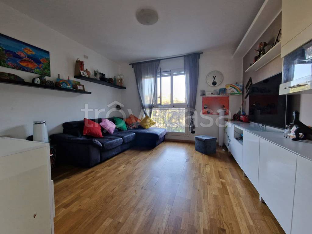 appartamento in vendita a Milano in zona Famagosta