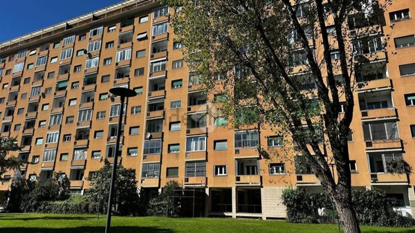 appartamento in vendita a Milano in zona QT8