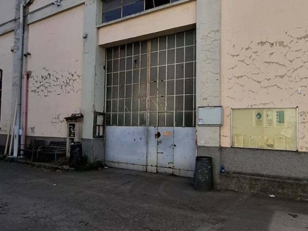 locale commerciale in vendita a Milano in zona Bovisa