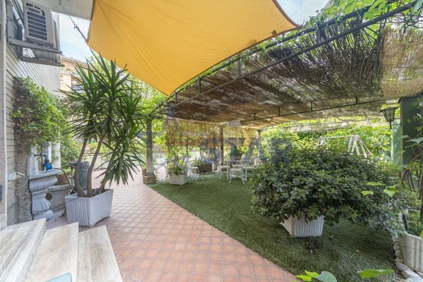 appartamento in vendita a Milano in zona Lorenteggio