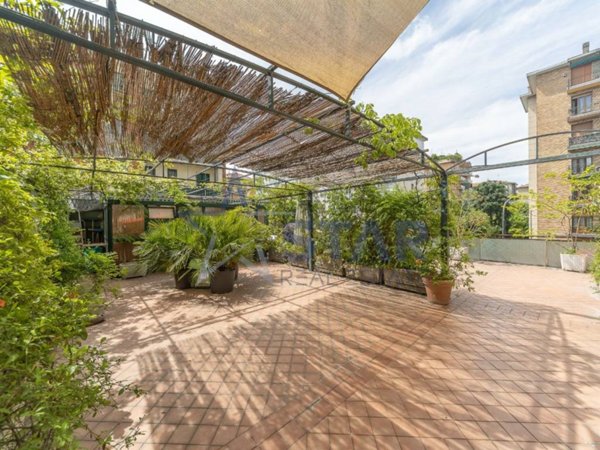 appartamento in vendita a Milano in zona Famagosta