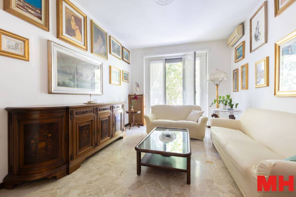 appartamento in vendita a Milano in zona Ghisolfa