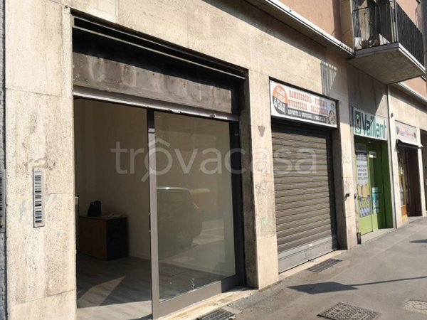 appartamento in vendita a Milano in zona Lorenteggio