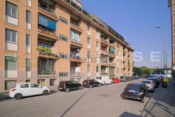 appartamento in vendita a Milano in zona San Cristoforo