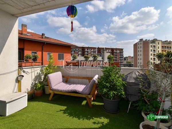 appartamento in vendita a Milano in zona Stadera