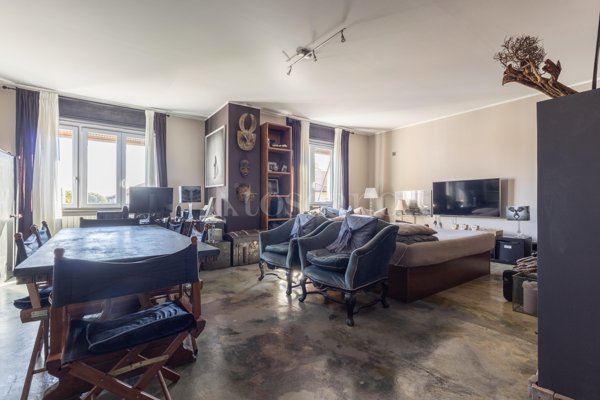 casa indipendente in vendita a Milano in zona XXII Marzo