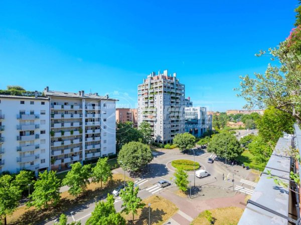 appartamento in vendita a Milano in zona Morivione