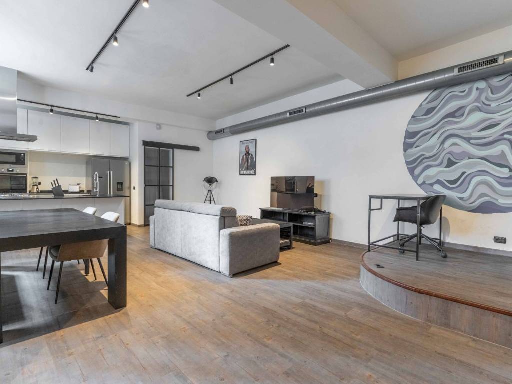 appartamento in vendita a Milano in zona Morivione