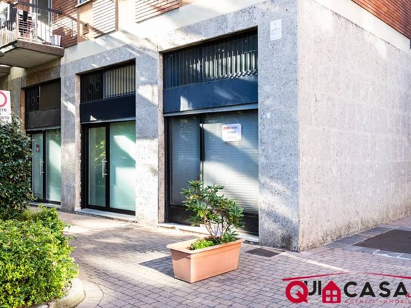 negozio in vendita a Milano in zona Affori