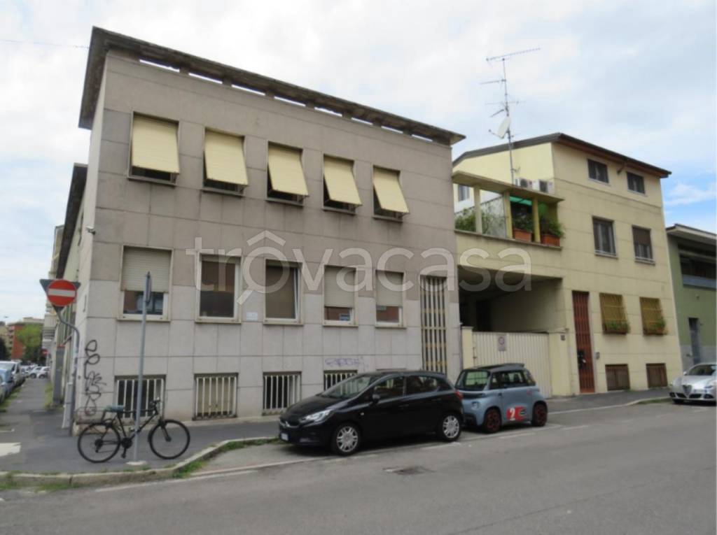 appartamento in vendita a Milano in zona Bovisa