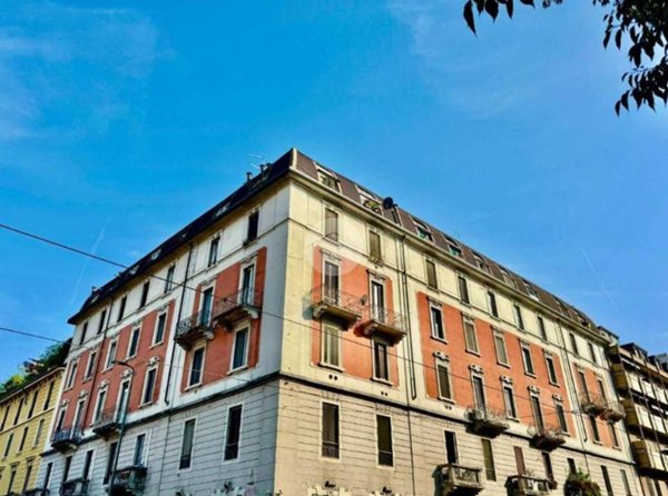 appartamento in vendita a Milano in zona Sempione