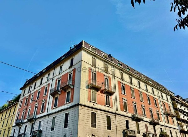 appartamento in vendita a Milano in zona Sempione