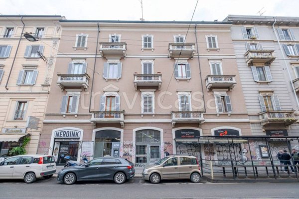 appartamento in vendita a Milano in zona Porta Genova