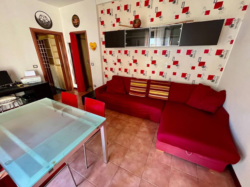 appartamento in vendita a Milano in zona Lorenteggio