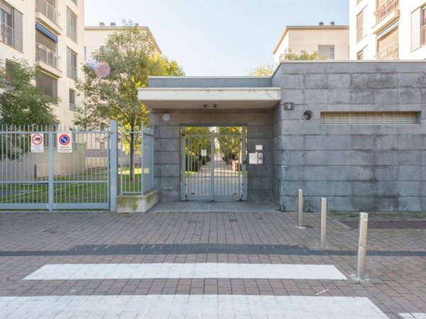 appartamento in vendita a Milano in zona Barona