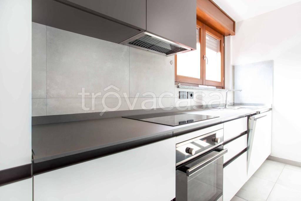 appartamento in vendita a Milano in zona Vigentino