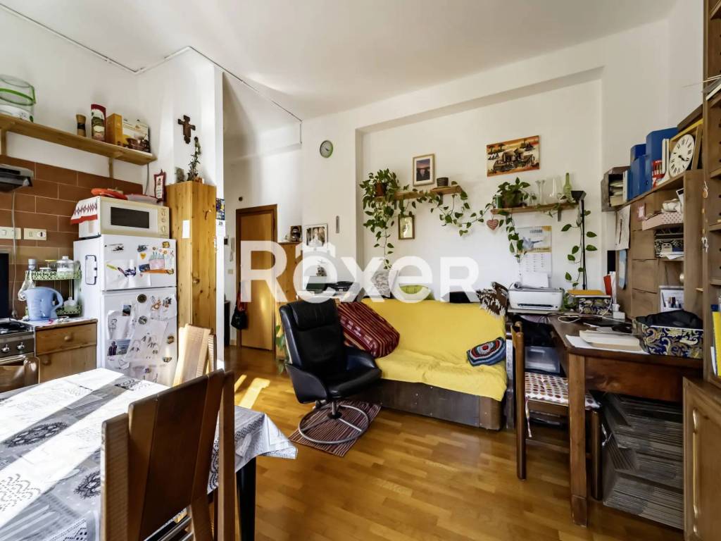 appartamento in vendita a Milano in zona Porta Vittoria