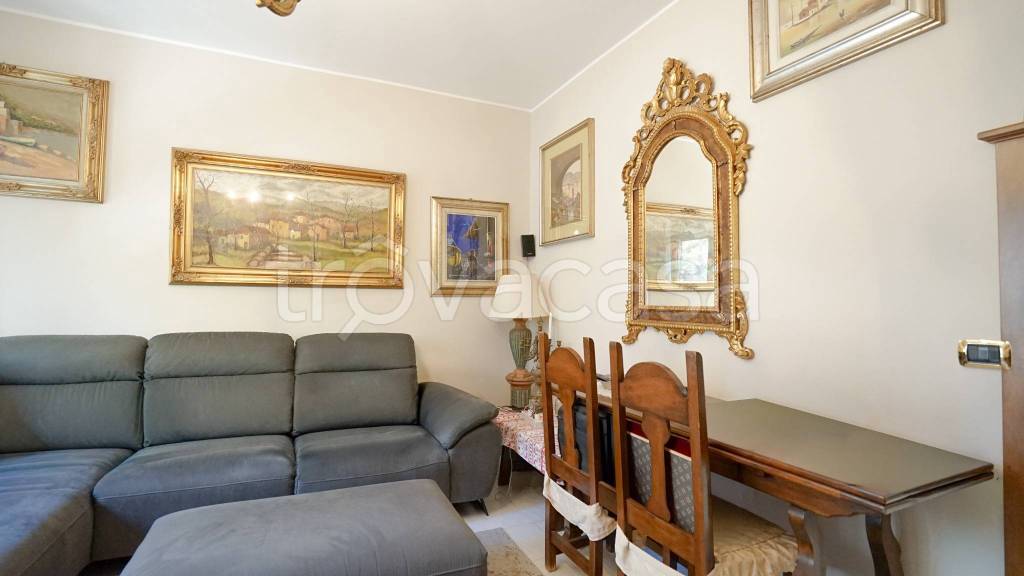 appartamento in vendita a Milano in zona Quartiere degli Olmi