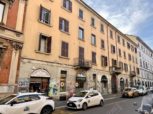 appartamento in vendita a Milano in zona Bocconi