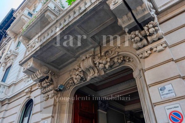 appartamento in vendita a Milano in zona Porta Garibaldi